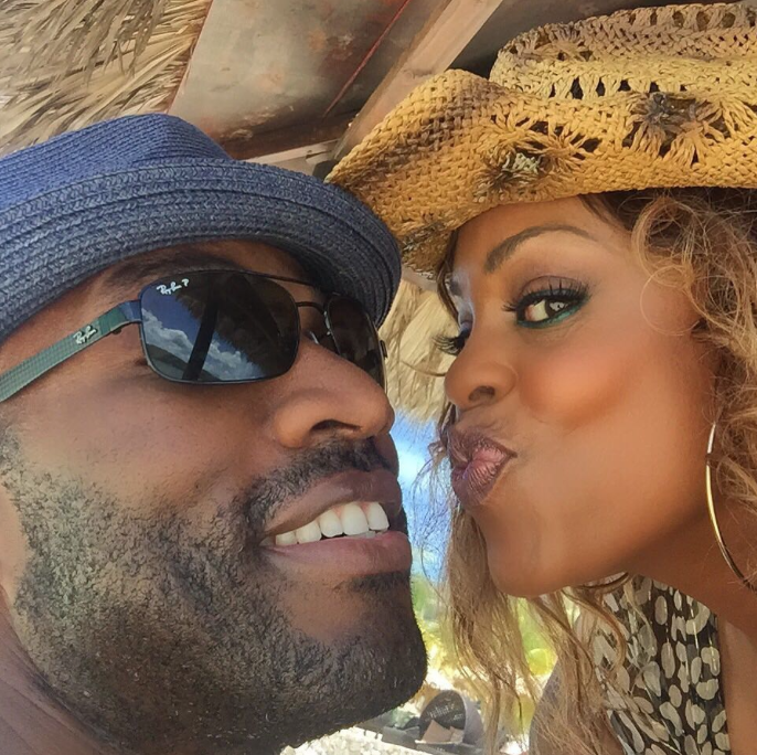 12 Times Niecy Nash And Her Hubby Puckered Up For the Camera
